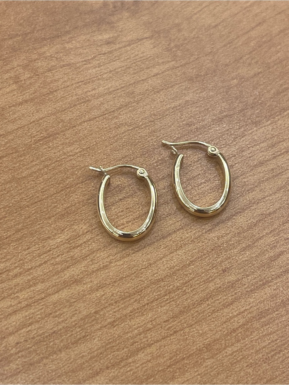 14k Yellow Gold Oval Huggies